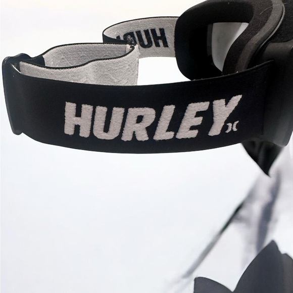 NWOT Hurley Black Ski and Snowboard Googles Adult - Picture 4 of 6